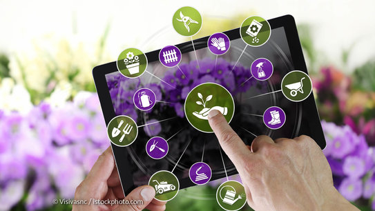 Tablet mit App-Symbolen für den Garten